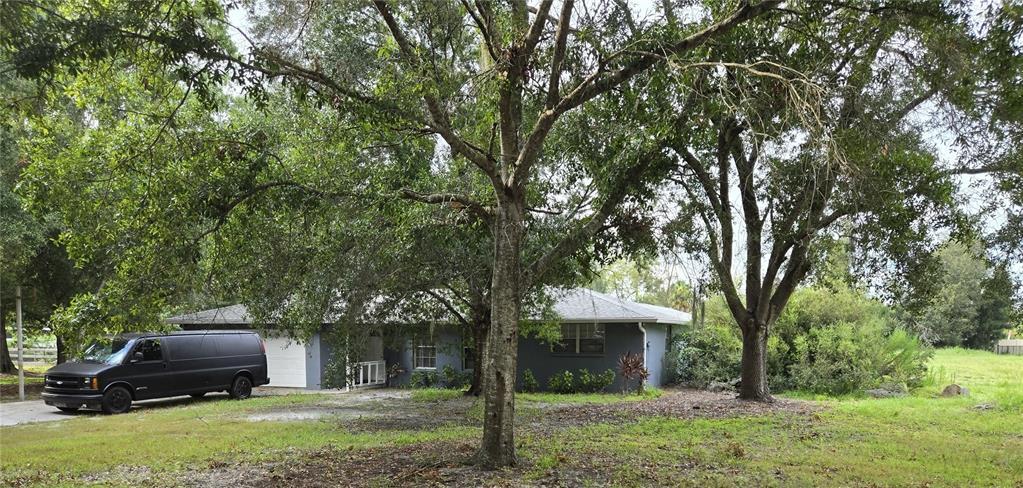 751 Arabian Cir in Nokomis, FL - Building Photo