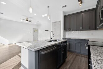 4423 Brinkley St in Houston, TX - Building Photo - Building Photo