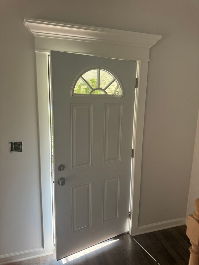 3708 Oakmont Ave in Baltimore, MD - Building Photo - Building Photo