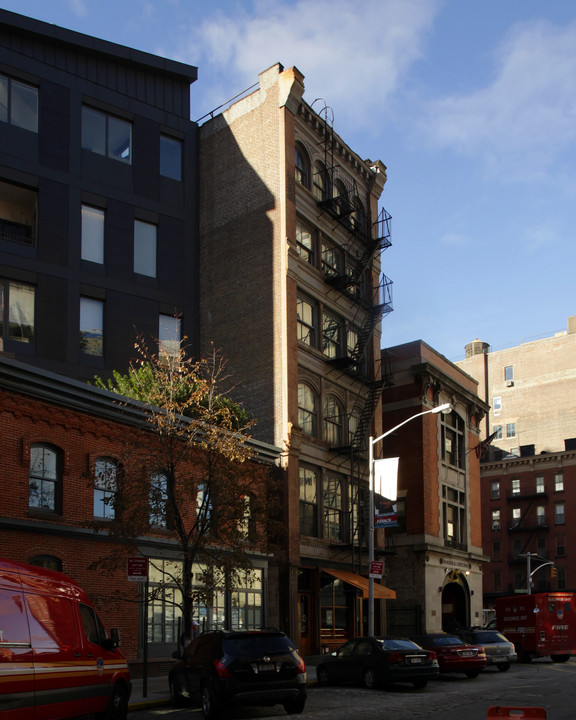 228 W Broadway in New York, NY - Foto de edificio