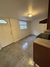 252 State St W in Oakdale, PA - Building Photo - Building Photo