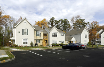 The Willows at Roxbury in Landing, NJ - Building Photo - Building Photo