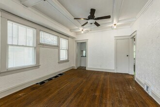 3542 College Ave in Kansas City, MO - Building Photo - Building Photo