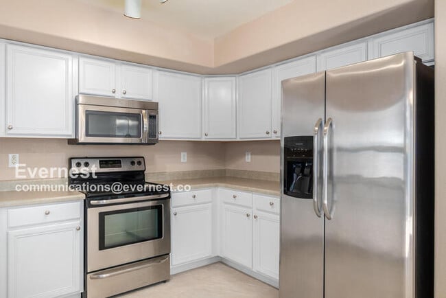 42581 W Michaels Dr in Maricopa, AZ - Building Photo - Building Photo