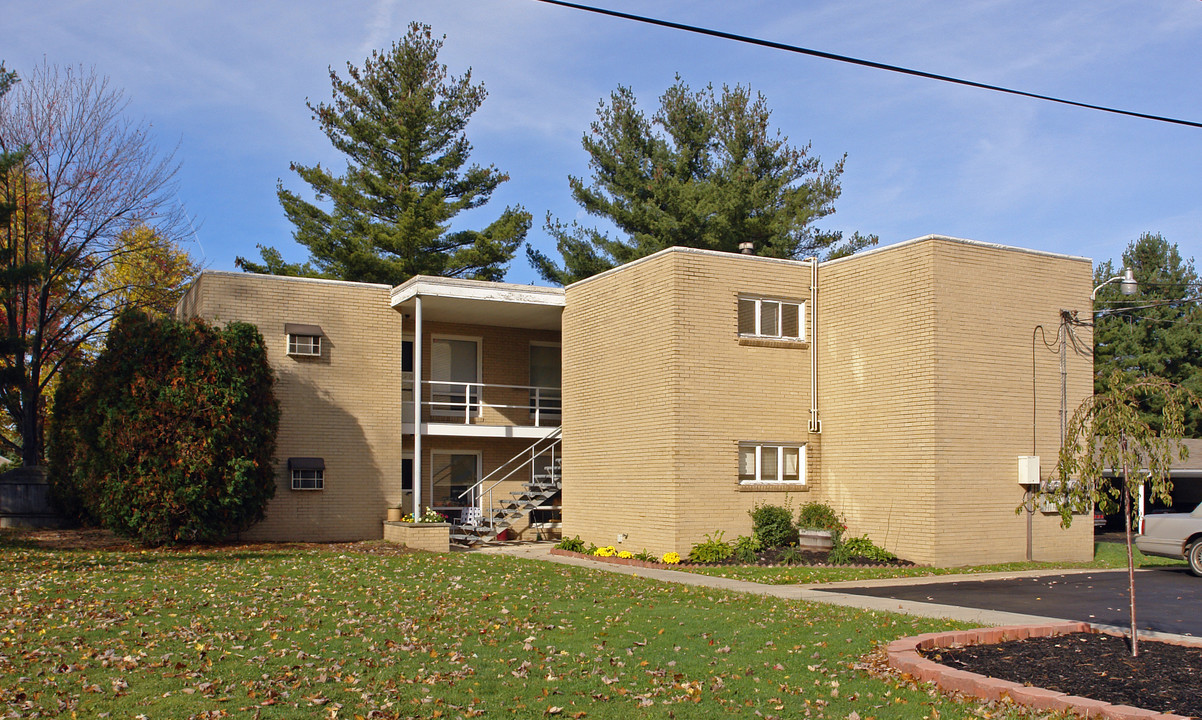 3930 Tod Ave in Warren, OH - Building Photo