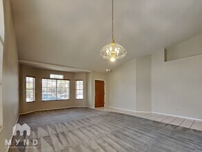 3828 W Mariposa Grande Ln in Glendale, AZ - Building Photo - Building Photo