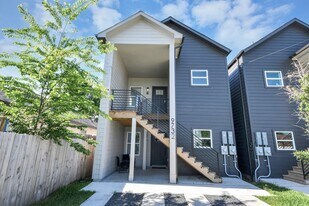9732 Tuffly St in Houston, TX - Building Photo