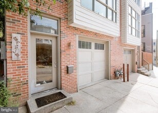 4513 Silverwood St in Philadelphia, PA - Foto de edificio - Building Photo