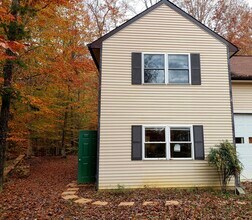 6514 Louisa Road in Keswick, VA - Building Photo - Building Photo
