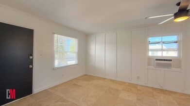 4834-4840 Long Branch Ave in San Diego, CA - Building Photo - Interior Photo