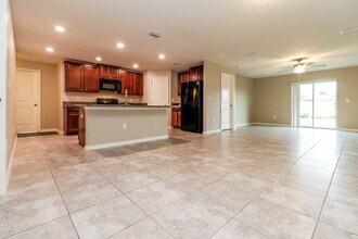 1505 Climbing Dayflower Dr in Ruskin, FL - Foto de edificio - Building Photo