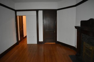 3828 N Sheffield Ave-Unit -1 in Chicago, IL - Building Photo - Building Photo