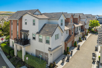 JR in Dublin, CA - Foto de edificio - Building Photo