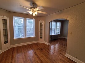 2937 N Bartlett Ave, Unit 1 in Milwaukee, WI - Building Photo