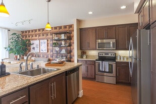 Mosaic Apartments in San Jose, CA - Building Photo