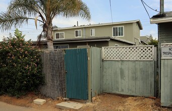 901 S Tremont St in Oceanside, CA - Building Photo - Building Photo