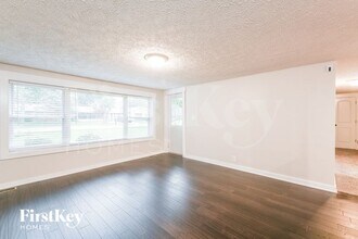 648 Sycamore St in Westfield, IN - Building Photo - Building Photo