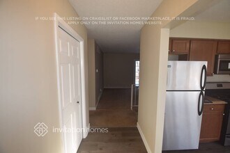 801 Mccallum Dr in New Brighton, MN - Foto de edificio - Building Photo