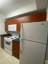 115 SW 11th St in Miami, FL - Foto de edificio - Building Photo