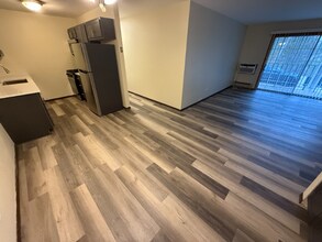 202 Williamsburg Dr in Thiensville, WI - Building Photo - Building Photo