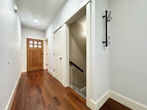 11347 NW Kimble Ct in Portland, OR - Building Photo - Building Photo