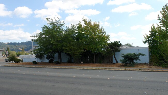 795 Benicia Dr in Santa Rosa, CA - Building Photo - Building Photo