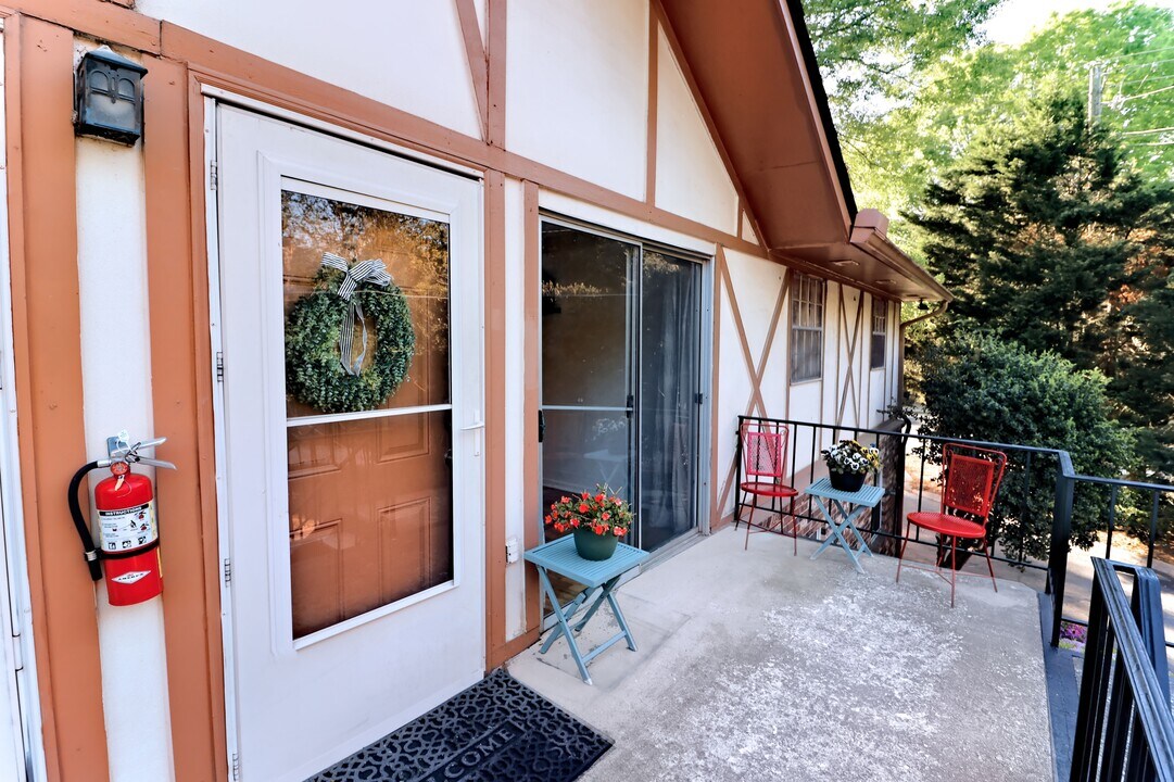 1181 Church St in Decatur, GA - Building Photo