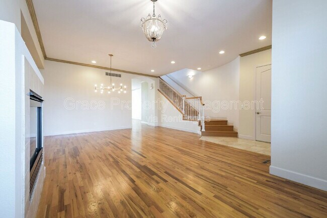 566 Josephine St in Denver, CO - Building Photo - Building Photo