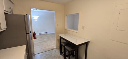 142 E Maple St in Teaneck, NJ - Building Photo - Building Photo