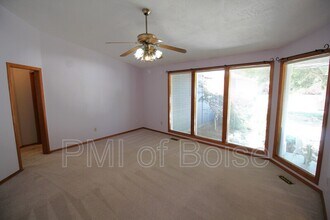 4022 S Iriondo Way in Boise, ID - Building Photo - Building Photo