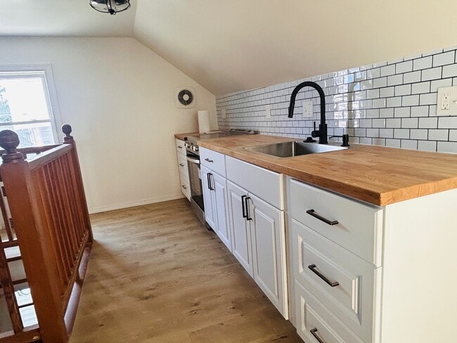 57 Lawrence St, Unit 3