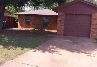 1609 SE 52nd St in Oklahoma City, OK - Building Photo - Building Photo