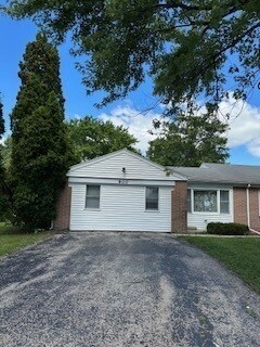 900 Wilmette Terrace in Lake Zurich, IL - Building Photo