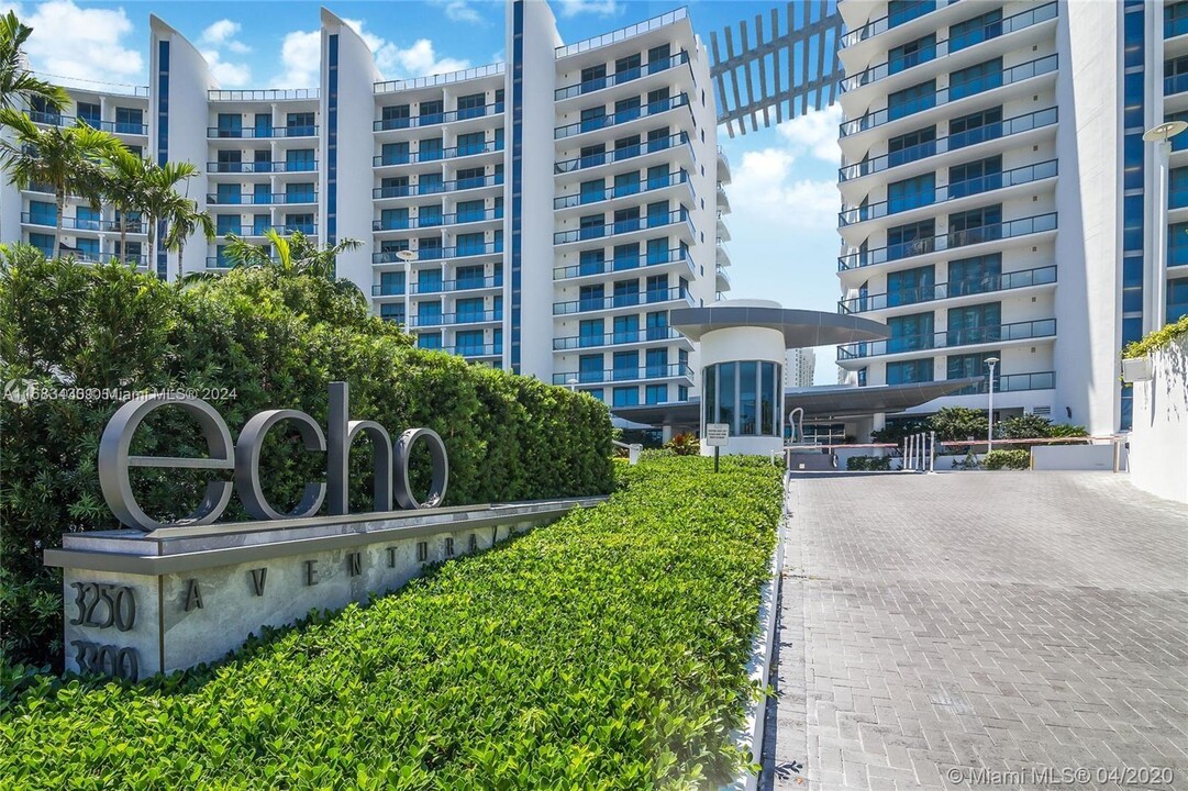 3250 NE 188th St in Aventura, FL - Foto de edificio