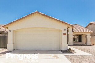6615 W Caribbean Ln in Glendale, AZ - Building Photo