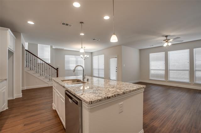 3105 Damsel Sauvage Ln in Lewisville, TX - Building Photo - Building Photo