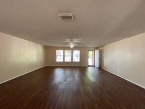 4514 Stradford Pl in San Antonio, TX - Building Photo - Building Photo