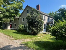 434 Hurlbutt St in Wilton, CT - Building Photo