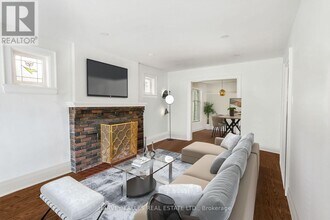 39 Standish Ave in Toronto, ON - Building Photo - Building Photo