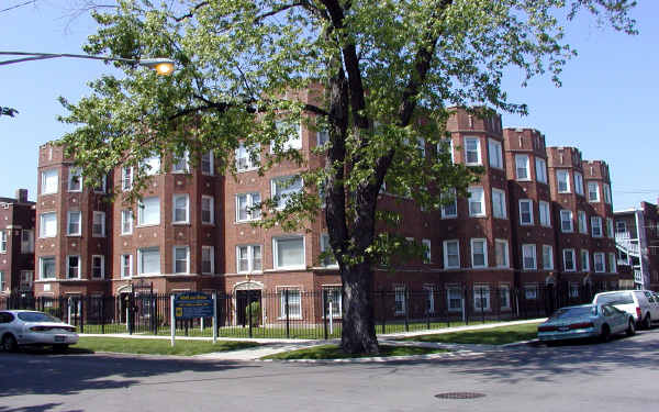 8200 S Evans Ave in Chicago, IL - Foto de edificio