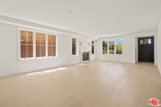 306 S Anita Ave in Los Angeles, CA - Building Photo - Building Photo