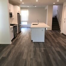 789 Leeward Way, Unit 789 Leeward CM in Costa Mesa, CA - Building Photo - Building Photo