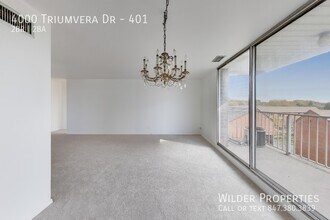 4000 Triumvera Dr in Glenview, IL - Building Photo - Building Photo