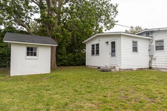 304 N 11th St in Morehead City, NC - Foto de edificio - Building Photo