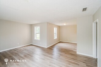 1122 Saratoga Blvd in Jacksonville, FL - Building Photo - Building Photo