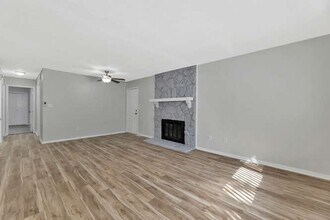 2025-2027 Rosewood Ct in Derby, KS - Foto de edificio - Building Photo