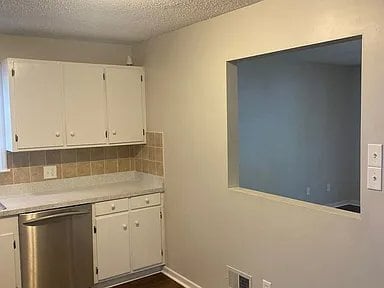 1038 Westhaven Dr in West Columbia, SC - Foto de edificio - Building Photo