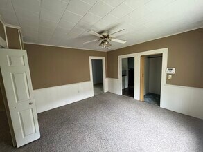 120 Williams St, Unit Upstairs in Jamestown, NY - Building Photo - Building Photo