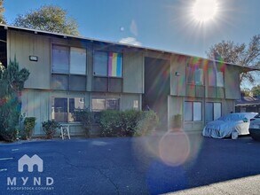 2336 Villanova Cir in Sacramento, CA - Building Photo - Building Photo