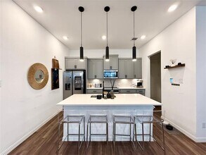 7513 Laburnam Rd in Dallas, TX - Building Photo - Building Photo